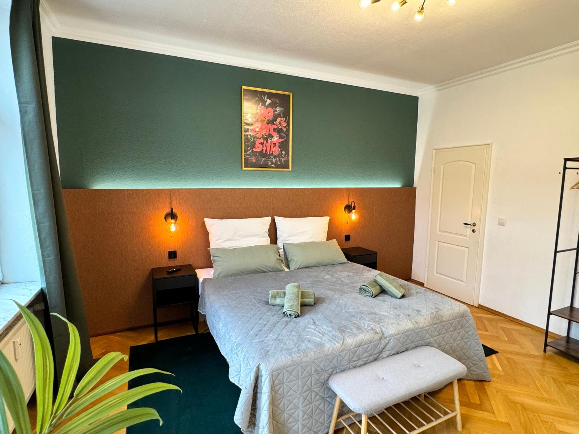 Rebelrents #4 Design Trifft Komfort - Einzigartiges Ferienapartment In Der Nahe Des Hauptbahnhofs Halle  المظهر الخارجي الصورة