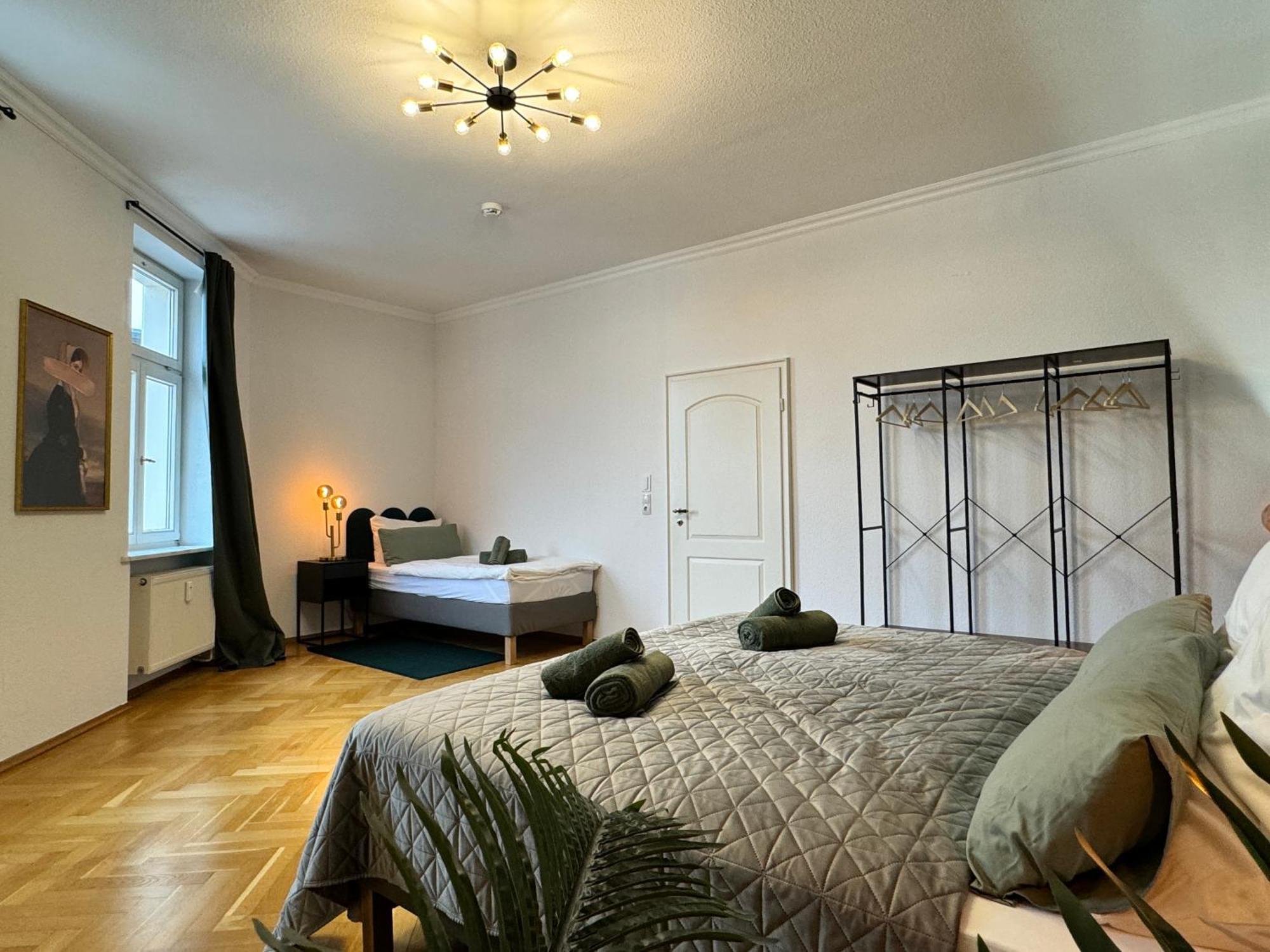 Rebelrents #4 Design Trifft Komfort - Einzigartiges Ferienapartment In Der Nahe Des Hauptbahnhofs Halle  المظهر الخارجي الصورة