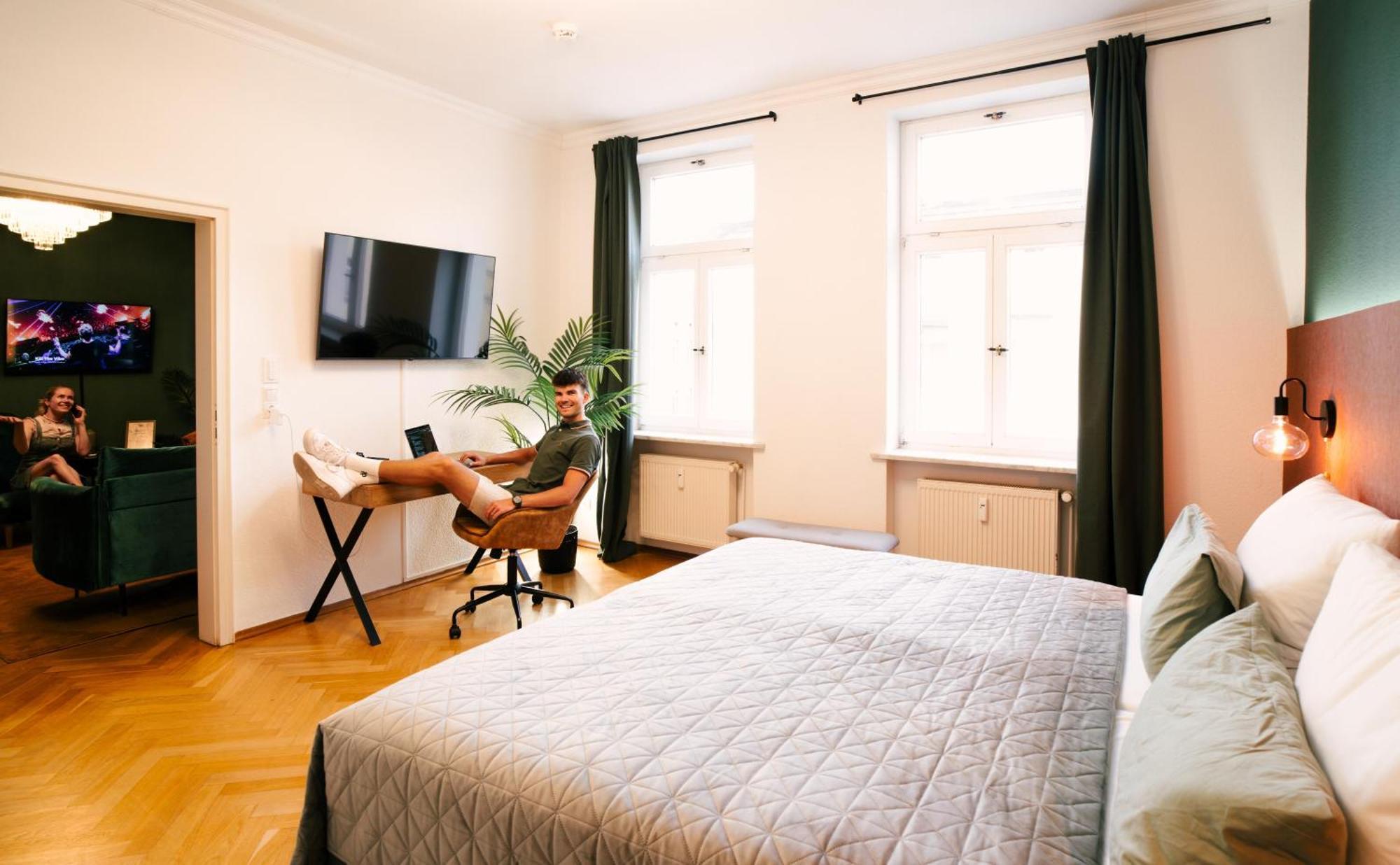 Rebelrents #4 Design Trifft Komfort - Einzigartiges Ferienapartment In Der Nahe Des Hauptbahnhofs Halle  المظهر الخارجي الصورة